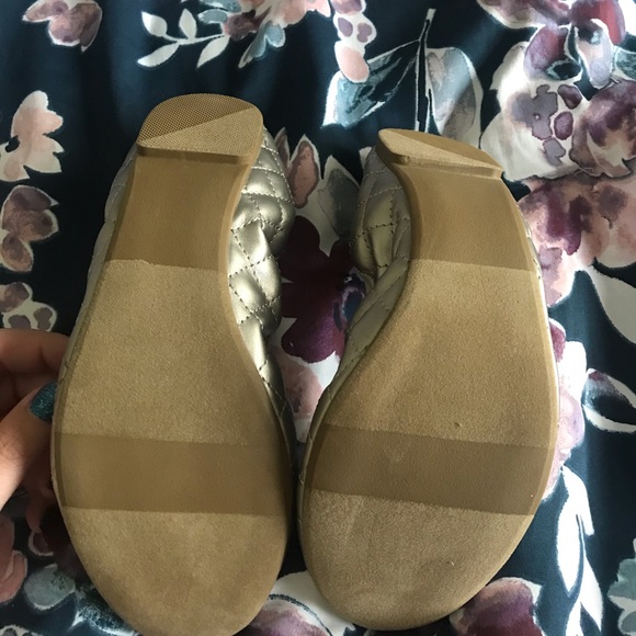 NWT Sliver Flats - Picture 3 of 5